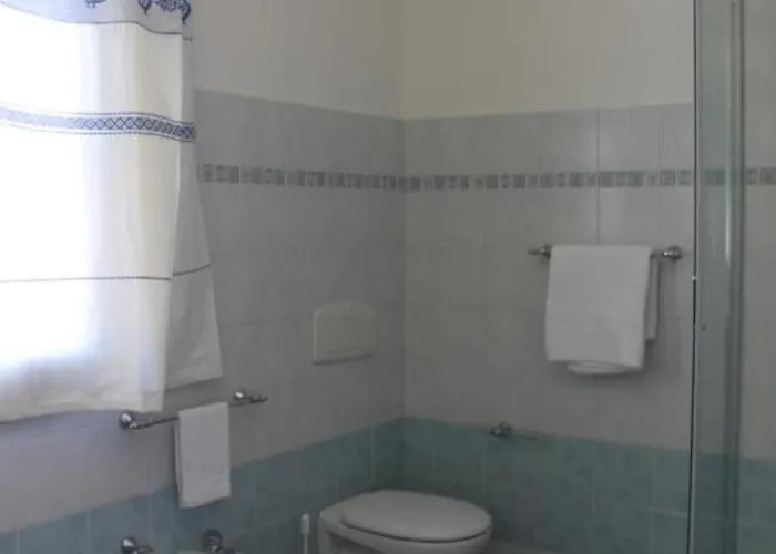 On The Promenade Of Stintino, With Air Conditioning And Private Bathroom Stintino